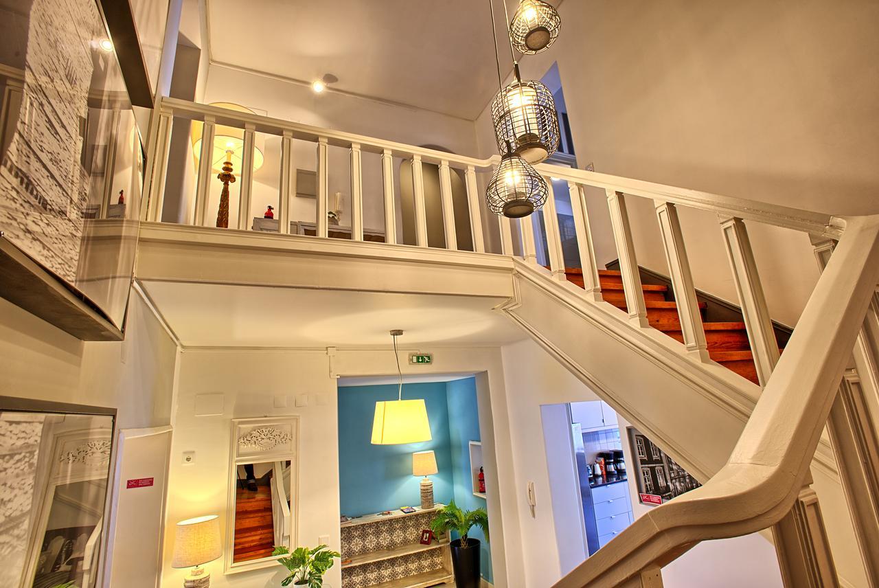 Sao Pedro 30 Guests Apartment Lisbon Exterior photo
