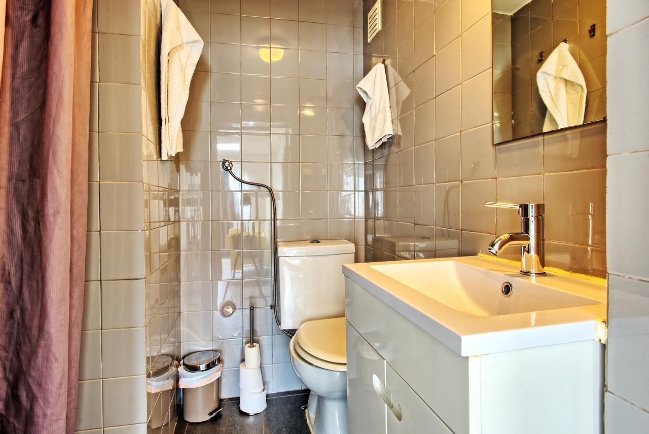 Sao Pedro 30 Guests Apartment Lisbon Exterior photo
