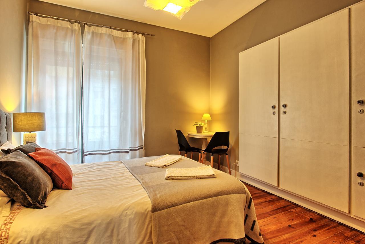 Sao Pedro 30 Guests Apartment Lisbon Exterior photo
