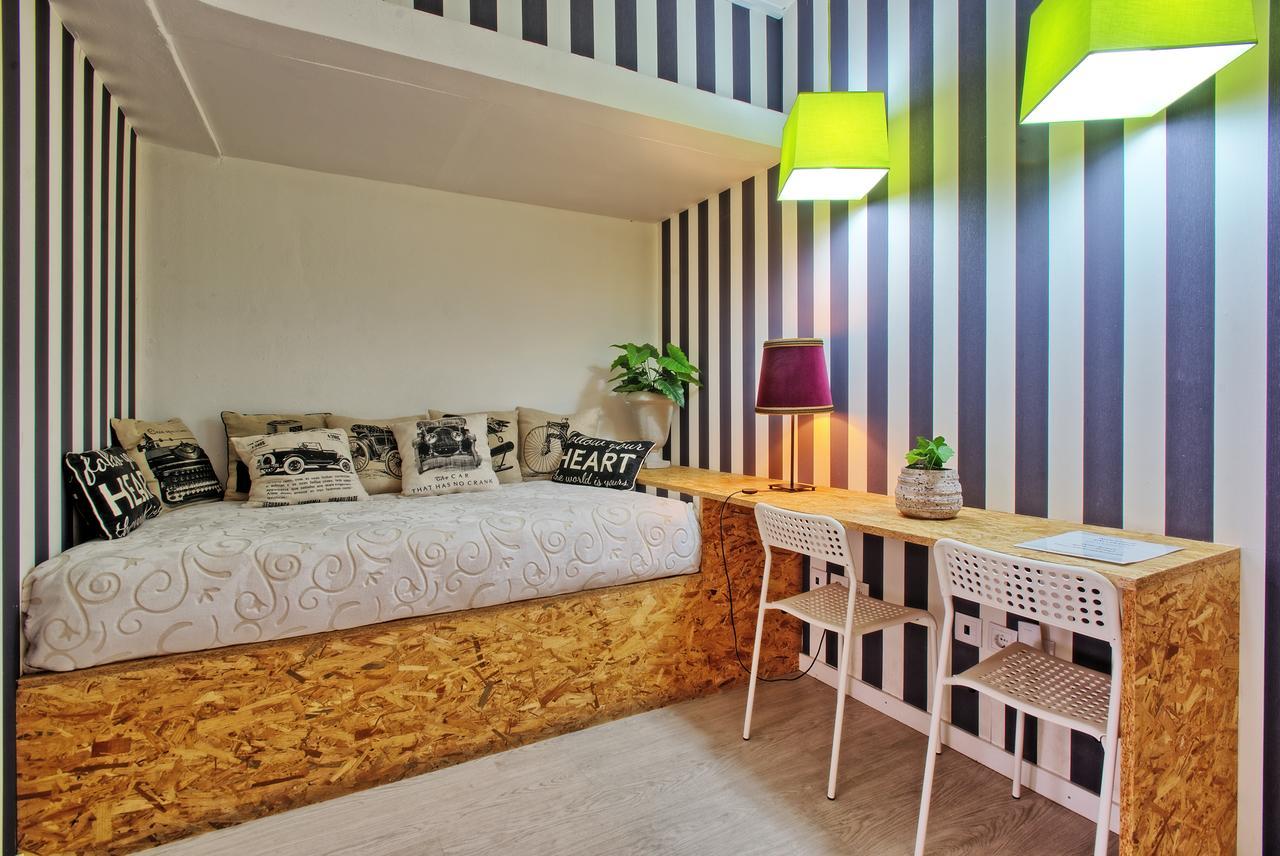 Sao Pedro 30 Guests Apartment Lisbon Exterior photo