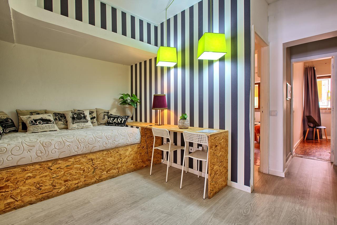 Sao Pedro 30 Guests Apartment Lisbon Exterior photo